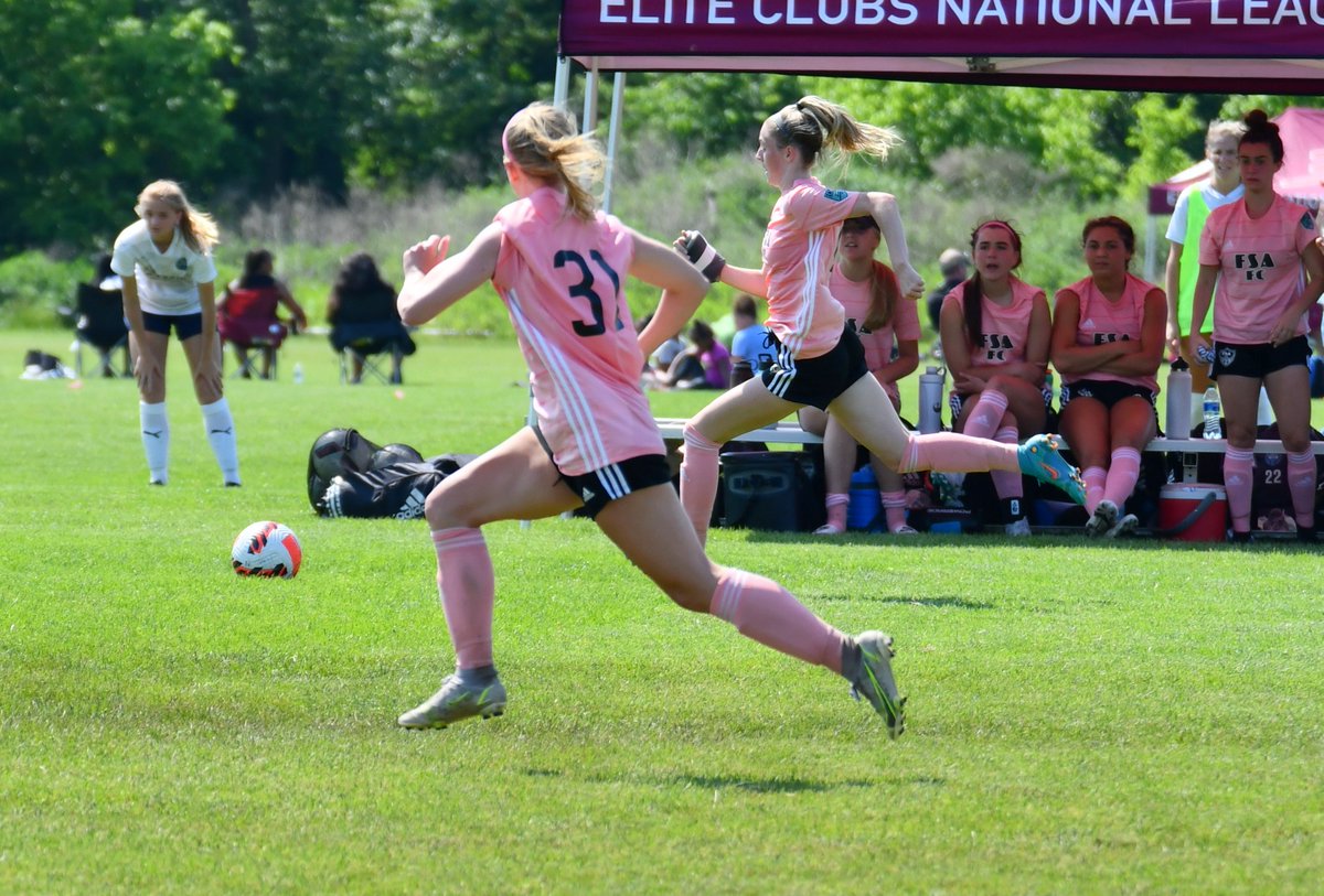 simsgirlssoccer's tweet photo. #striketogether
@imkatelynhoward &amp; @CMatyczyk https://t.co/Gplv3wy9yS