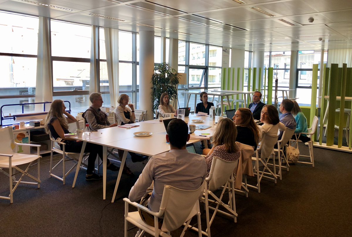 Such a delight to be able to shake hands again &amp; meet in person! 🤝👥Today, #foresight4EU met the <a href="/UNGlobalPulse/">UN Global Pulse</a> team and exchanged on the role/challenges that foresight encounters in institutions like ours @EU_ScienceHub @hemtho