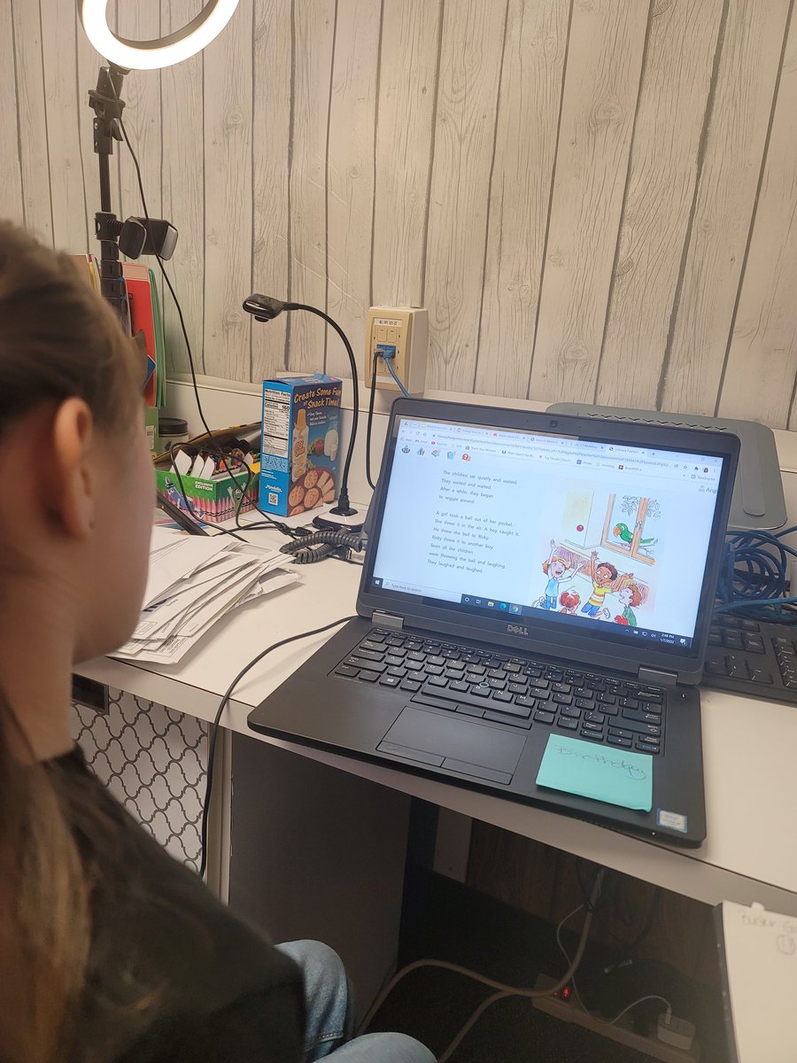 LittlesRaHoot's tweet photo. I had a student pick something up at the school today & asked to see where the teaching happened. I gave him a tour of my little space. However, learning doesn't always take place in a classroom. Here are a few of our learning spaces this year. @HumbleISD_OE #HISD_virtual https://t.co/tZIQNqBQ2e
