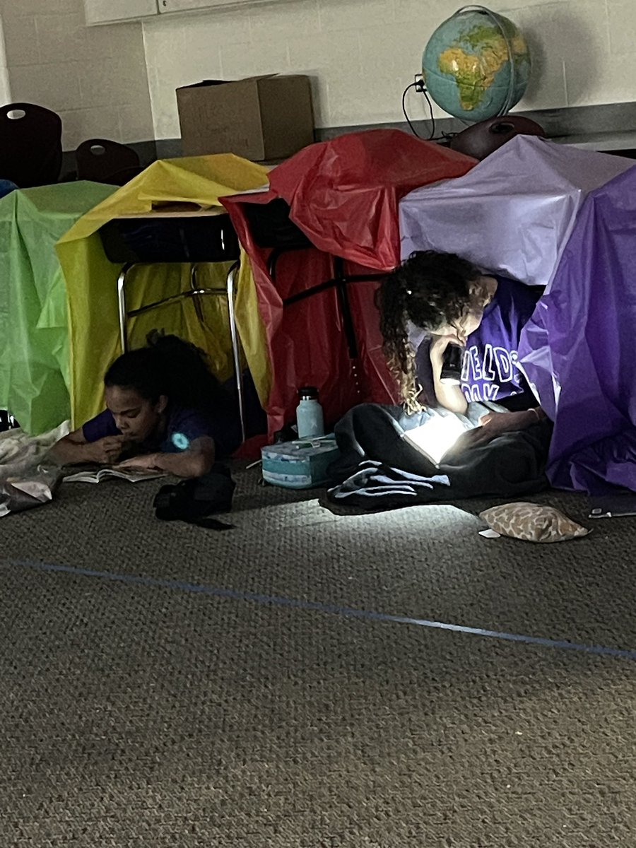 MrsHalesClass's tweet photo. Onto “Reading Under the Stars” #CampLearnedALot #WeAreChelsea #AllIn157c https://t.co/wo7oNKUqWt
