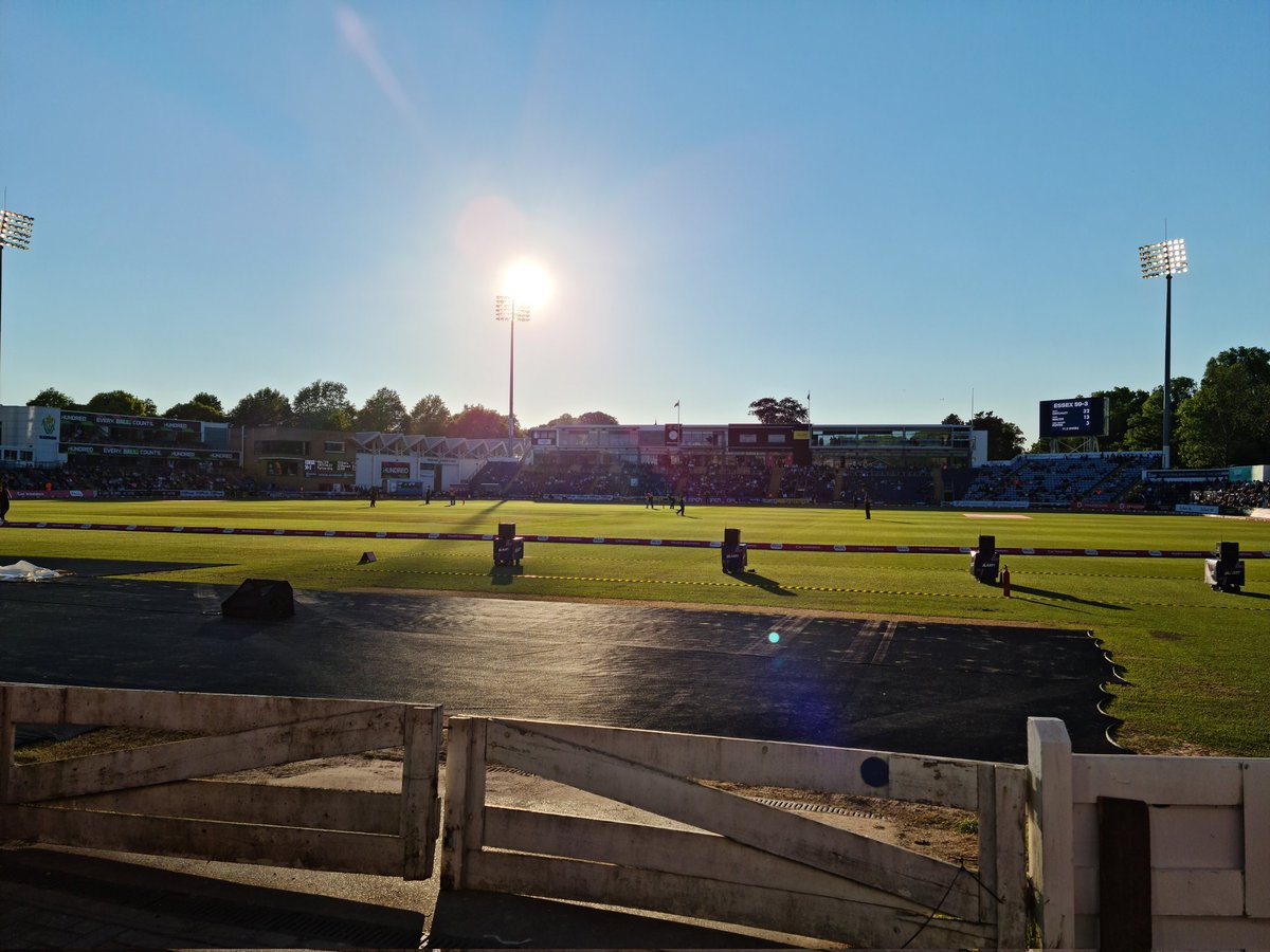 SJACCav's tweet photo. Bit of a change of pace for the team today for day 2 of 5 of the busy Jubilee weekend. Madness kicked the long weekend last night in Cardiff Castle, now sunbathing at the SWALEC stadium for Glamorgan v Essex in the @VitalityBlast T20 series. Thanks #TeamCAV @SJACymru https://t.co/XOaDEZOtWa