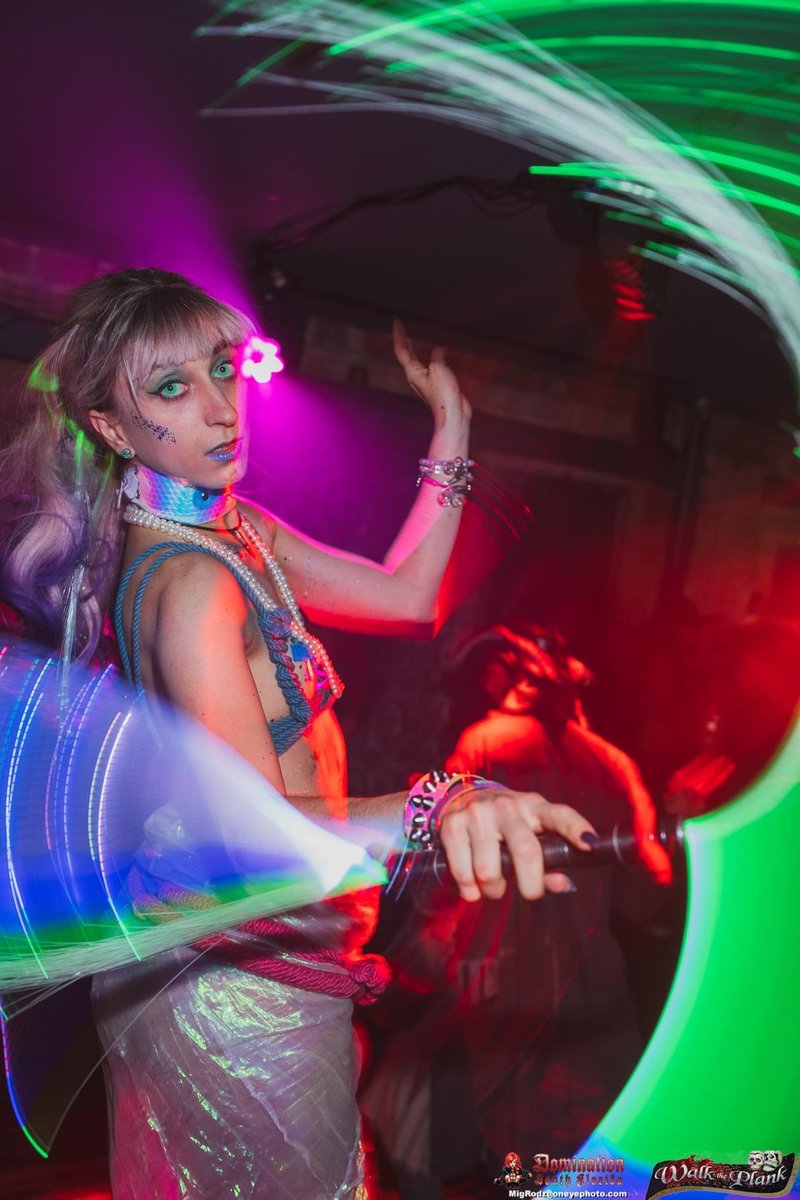 OfficialGloFX's tweet photo. Get spacey and experience the magic of our Double Space Whip! ๐ซ๐๐ซ
.
@lettylechery and @ladylettylechery
.
.
.
.
#glofx #whip #spacewhipโ
#flow #trippy #funky #flowcommunity #flowartist #flowart #virtualfestivals #ravefam #edmlife #musicfestivals
.
https://t.co/rte7W4TGuE https://t.co/6gS03U5njp