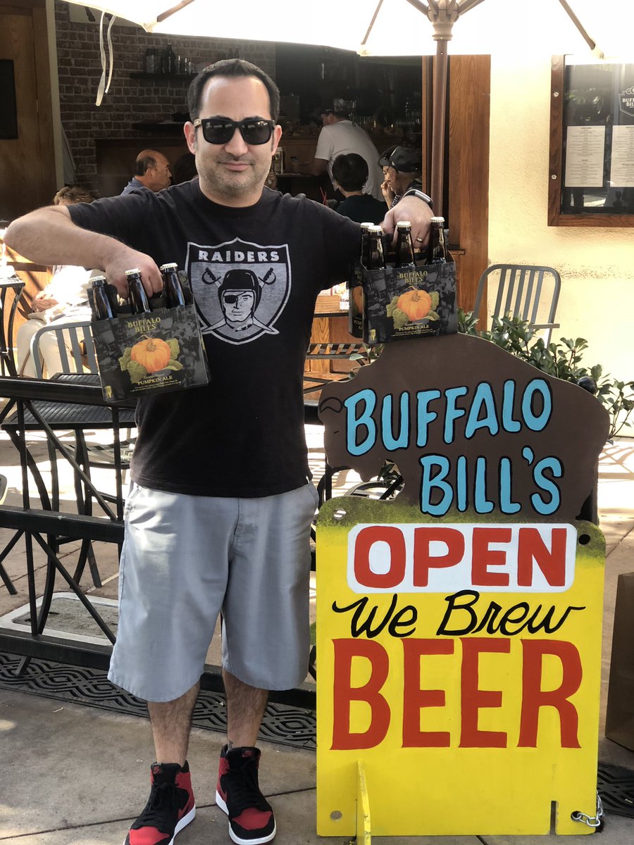 omorales81's tweet photo. I’m bummed that Buffalo Bill’s Brewery is closing. It’s an American landmark — and the Smithsonian agrees! I’ll be leaving my last can of #PumpkinAle unopened, forever, if need be. 🦬🍺 #BuffaloBillsBrewery #MicroBrew #AmericanBeer #TheHaystack https://t.co/nOGWkjlP20