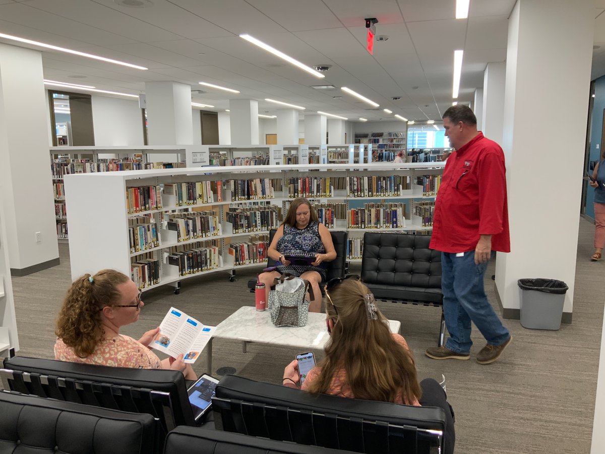 melthornhill's tweet image. Today the Learning 20/20 Team led a group of teachers on a learning expedition to the newly remodeled 
@KanawhaLibrary.  Definitely an excellent resource for KCS teachers.  Make sure to check them out.  #kcslearning2020