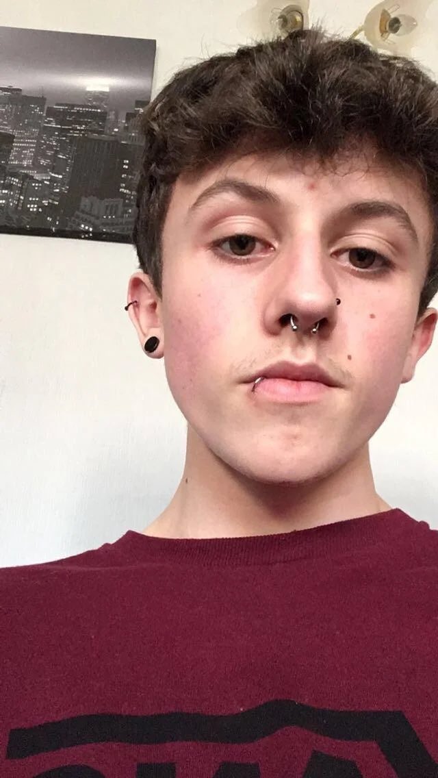 all rhea fans look like one of the 4