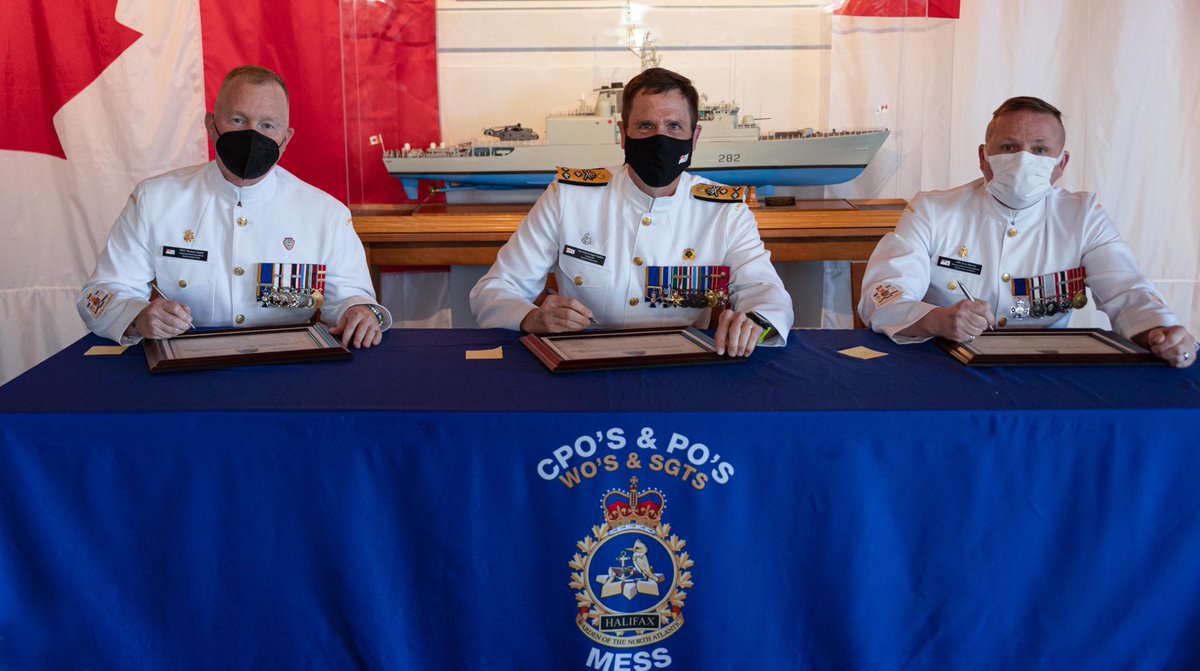 Royal Canadian Navy tweet media