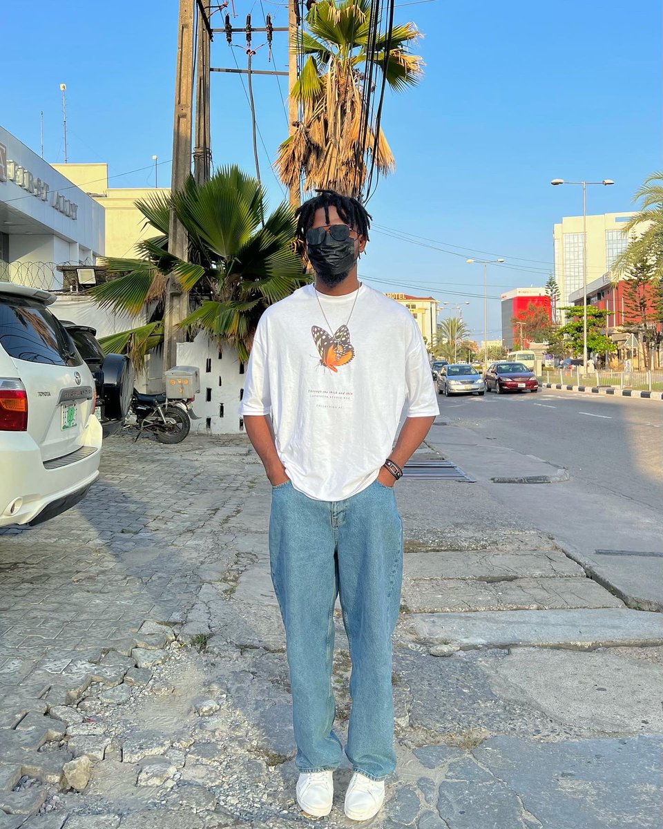 Johnny Drille tweet media