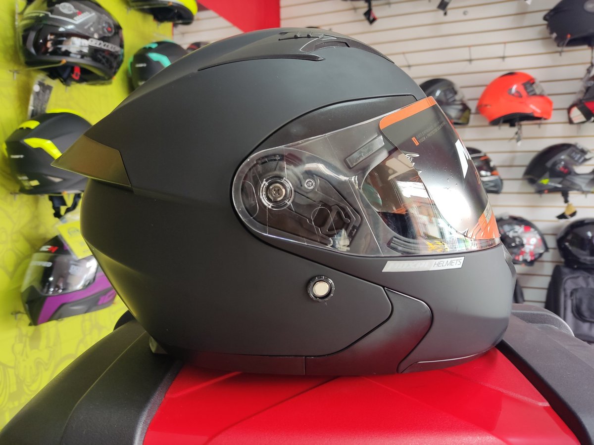 ElClubEmpieza's tweet image. Encuentra modelos de cascos #Moxal aquí... Estamos en #Quito en la Cuero y Caicedo Oe1-76 y Av 10 de Agosto. #CascosMoto #Ecuador #Biker #TiendaBliss 🏍️🚩🏍️
