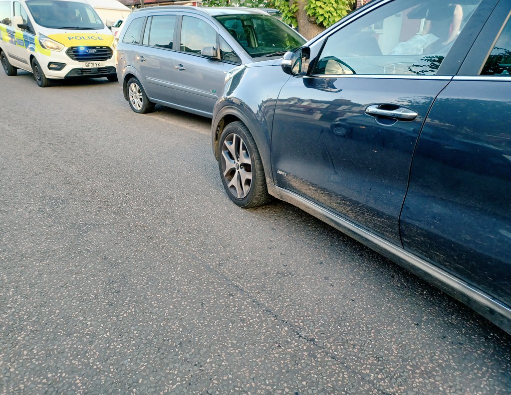 MPSViolentCrime's tweet photo. After a pursuit with VCTF TPAC units in which this stolen vehicle went the wrong way on the A10 his luck and talent run out.
3 suspects have been caught and arrested and are now in police custody!!
#Syndicate8
#Syndicate7
#Jointworking
#VCTFTPAC https://t.co/X5Qf4ViR6b