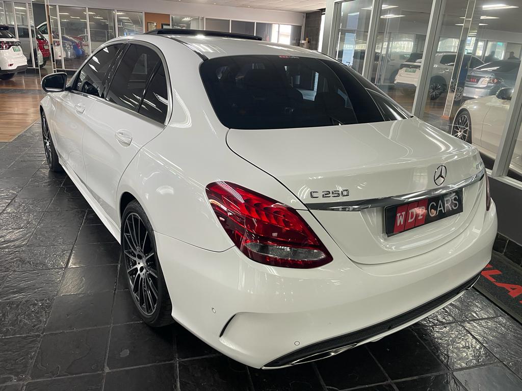 Wind264's tweet image. Drive with Windgat 🦏
2014 Mercedes Benz  c250 avant-garde.
123 000km
Very beautiful machine.
390k
Finance available /nationwide delivery.
Whatsapp:0735373812

Please retweet my clients might be on your timeline. ❤️