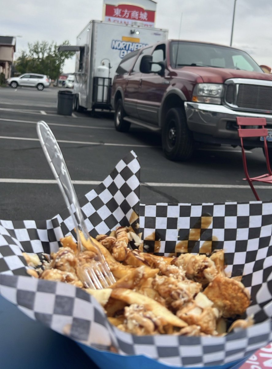 Introducing Thrifty Thursday at the SPCA of Northern Nevada Thrift Store! We have food trucks at our thrift store the first Thursday of every month. Come to 75 E Moana Ln to eat, shop, and save the lives of pets! 🍔🐶🐱💕