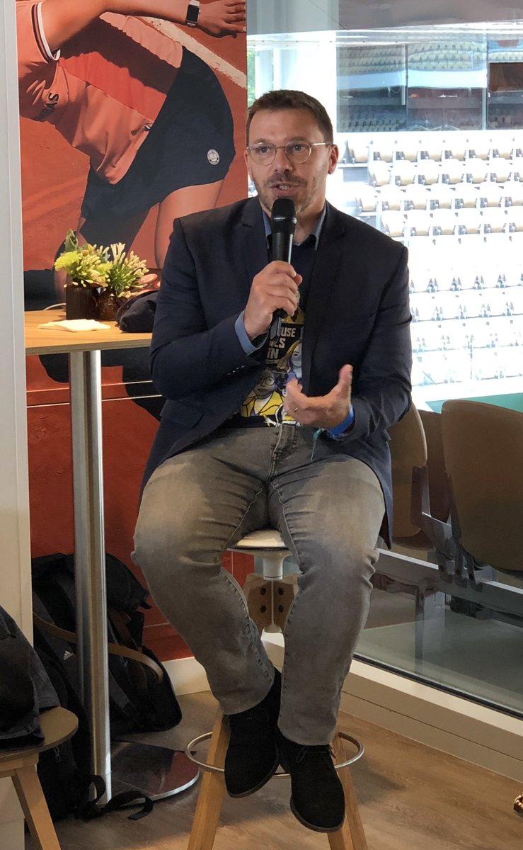 AlineCannesson's tweet photo. Les actions pour + de mixité dans la #tech:
👉des entreprises + accessibles, qui accueillent les filles en 1ers stages après les pgm de découverte #JumpInTech @BecomtechFr
👉développer le mentorat @BNPParibas
👉des promos 💯% féminines dans les formations #SasHackeuses @simplonco https://t.co/uzW5dCyowd
