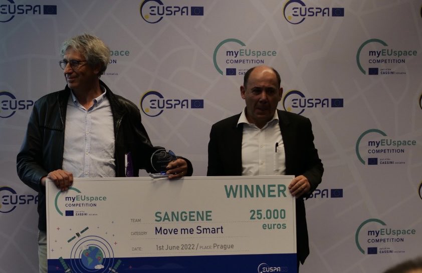 m_voisinratelle's tweet image. 🇪🇺 #MyEUSpace : +200 ideas submitted | 43 selected | 11 winner🏆 3 🇫🇷 awarded 👍 #MasterMap a solution of road status #SaNGENE an integrated GNSS-based radar for detection of obstacles #EO4ART an application for artistic products ⁦⁦⁦@France_CZ⁩ ⁦⁦@EU4Space⁩