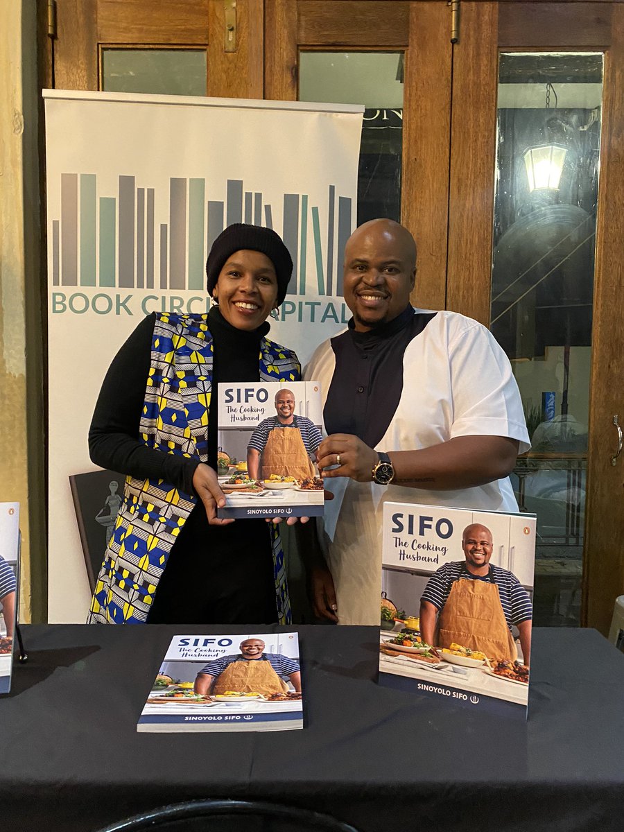sewela_langeni's tweet photo. Awesome evening selling books at Spilt Milk in @ilovemelville for the launch of Sifo The Cooking Husband @Cyffo @PenguinBooksSA 

Thanks @neilwem for the love. https://t.co/epJJdIYUhm