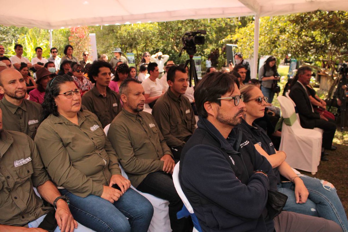 INABIO_EC's tweet photo. ▶️#BuenasNoticias | Nos sentimos complacidos de ser partícipes junto a @Ambiente_Ec @WWFEcuador  #Ecominga y otros actores, en la declaratoria de dos nuevas reservas protegidas: Cerro Candelaria y Rio Zuñag, hábitat de grandes mamíferos y especies únicas de plantas epífitas. https://t.co/vsMBRUuOOb