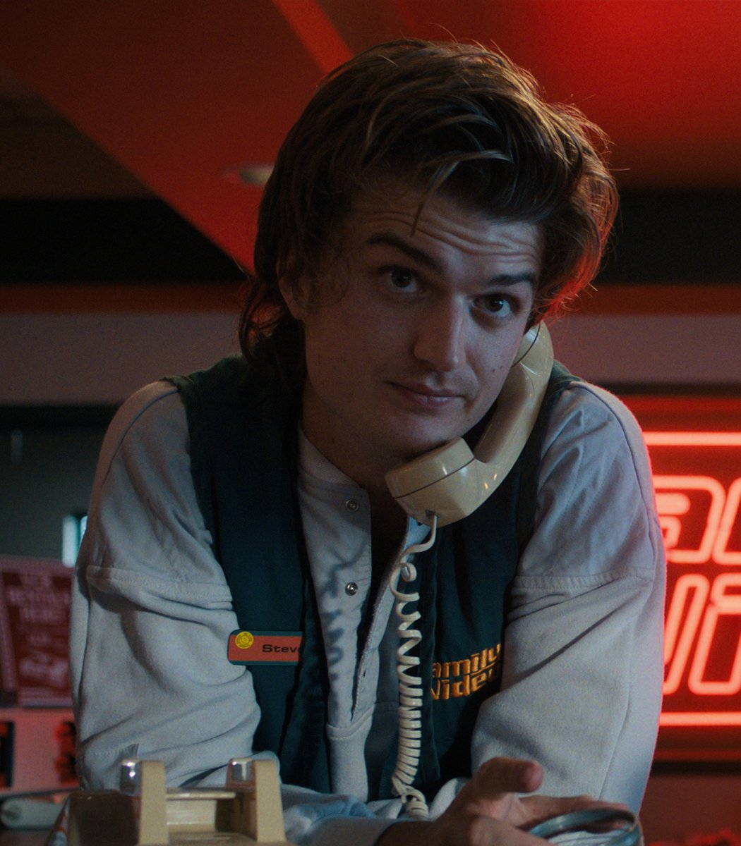 NetflixGeeked's tweet image. who should Nancy end up with?

RT for Steve, like for Jonathan