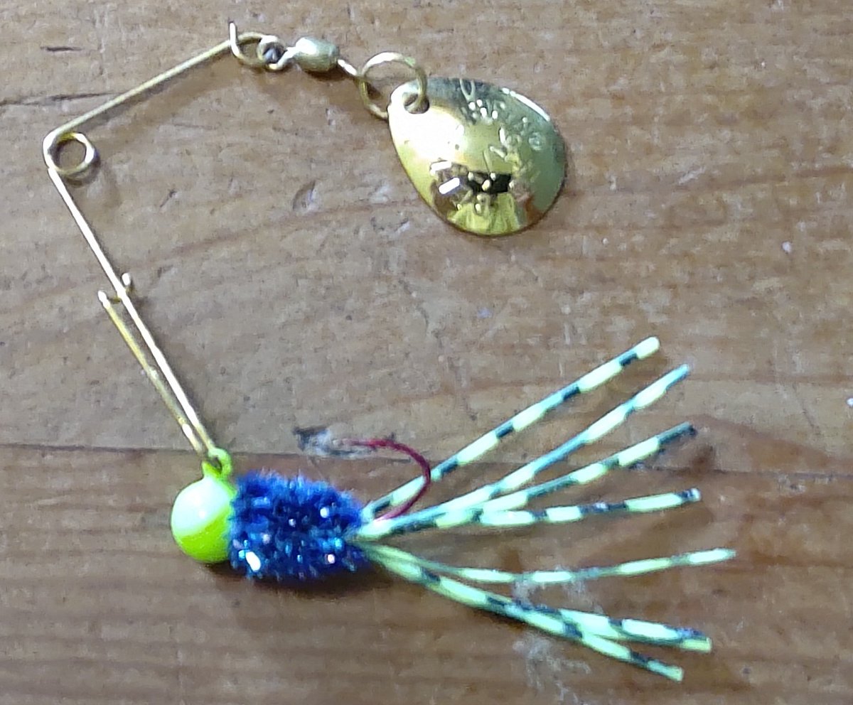 Fla_Yakker's tweet photo. I was, not going to lie, on the fence for the flashing.

The final creation? Neon June Bug 🪲

#Panfish #Handtied #Beetlespin https://t.co/ShaDfwj6lJ