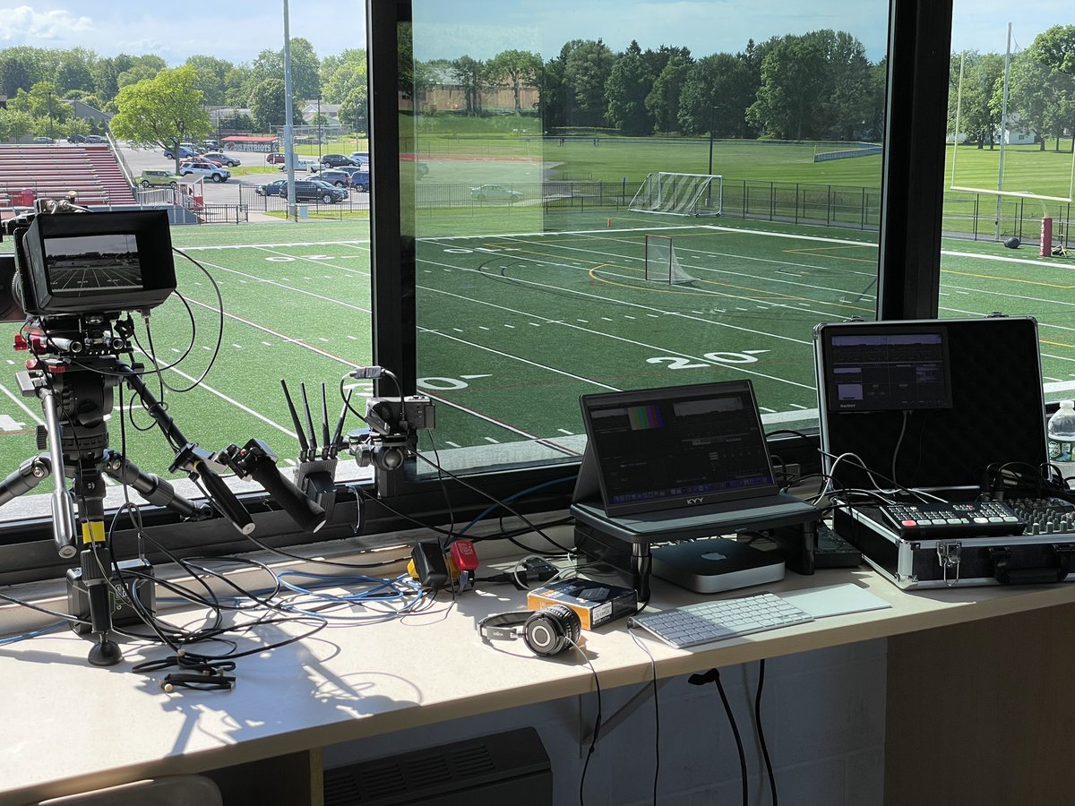 VarsityMedia's tweet photo. Beautiful day for some 🥍
Watch boys sectional finals from @SecVBoysLax 5pm &amp; 7:30pm on the Varsity Media Sports Network 
@CABravesSports @WIEagles @PCSDAthletics @FCSDSports @GeneBattaglia @LaxPlayground @Dylan_Butler @Coach_Buttaro3 https://t.co/ZBUT2cZ3zh