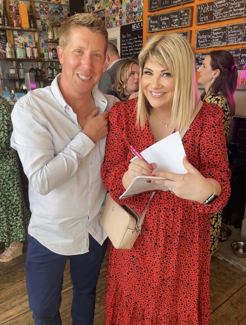MrsqueenLeese's tweet photo. Signing a book for one of my oldest friends like a proper author #blaggingit #teachlikeaqueen https://t.co/35KiAhwZfO