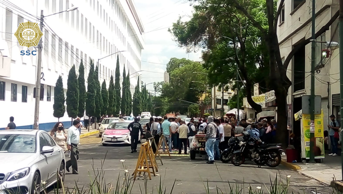 OVIALCDMX's tweet photo. 15:04 #PrecauciónVial | Continúa presencia de manifestantes en Gabriel Hernández entre Dr. Río de la Loza y Arcos de Belén, #AlternativaVial Av. Niños Héroes y Dr. Vertiz. https://t.co/Y2nZ1quuUu