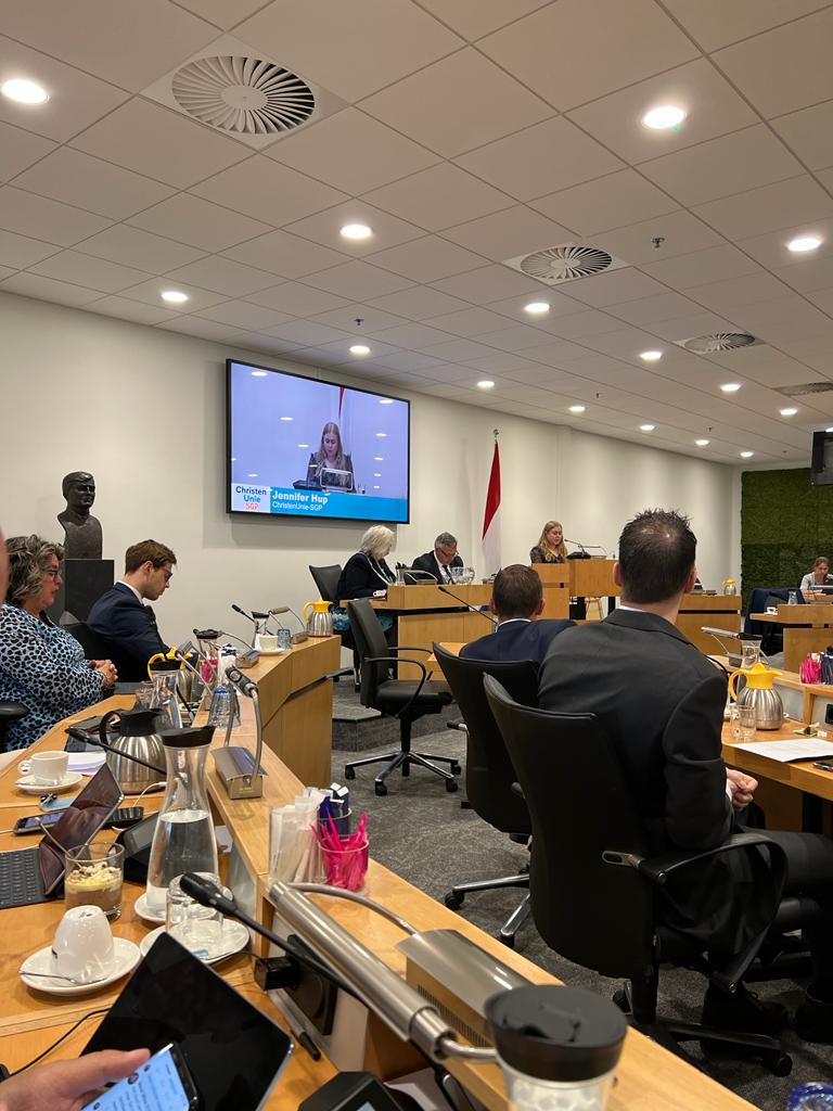 @jennifermeryl in raadsdebat over de wet voorkeursrecht gemeenten. Uiteindelijk voor gestemd. Lastige afweging.