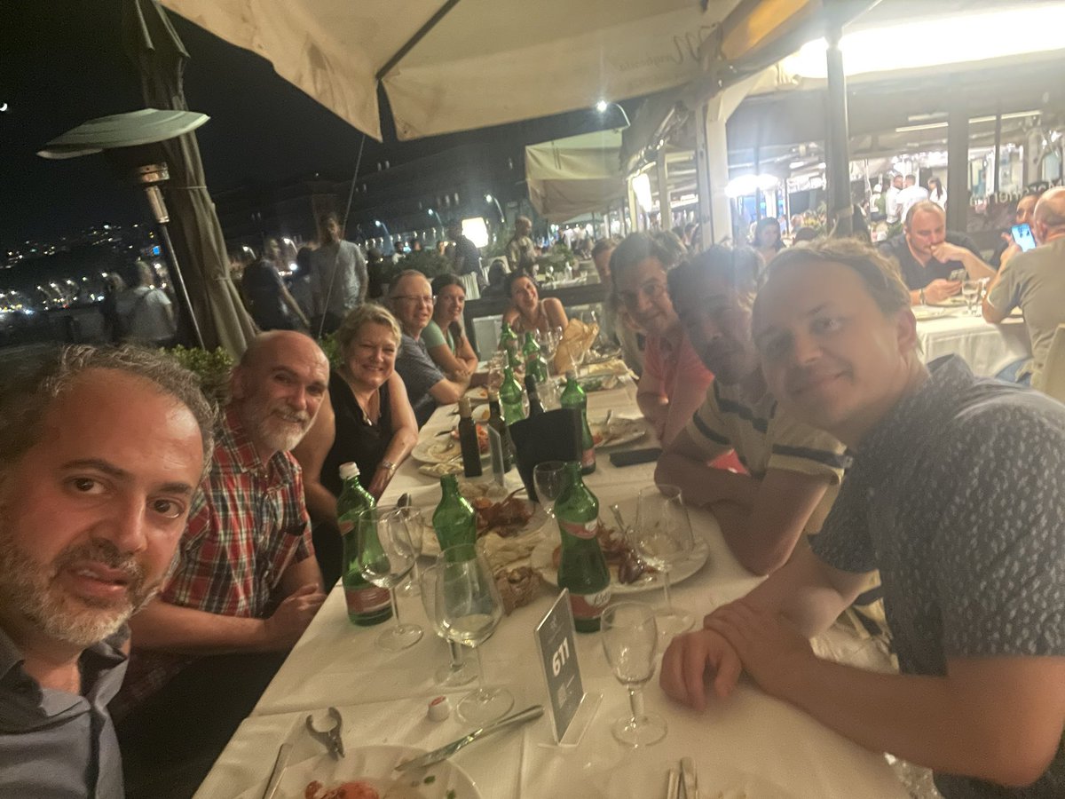 henryd_aniello's tweet photo. Lobster dinner!!! #EEDNaples https://t.co/adl5MrKXUj