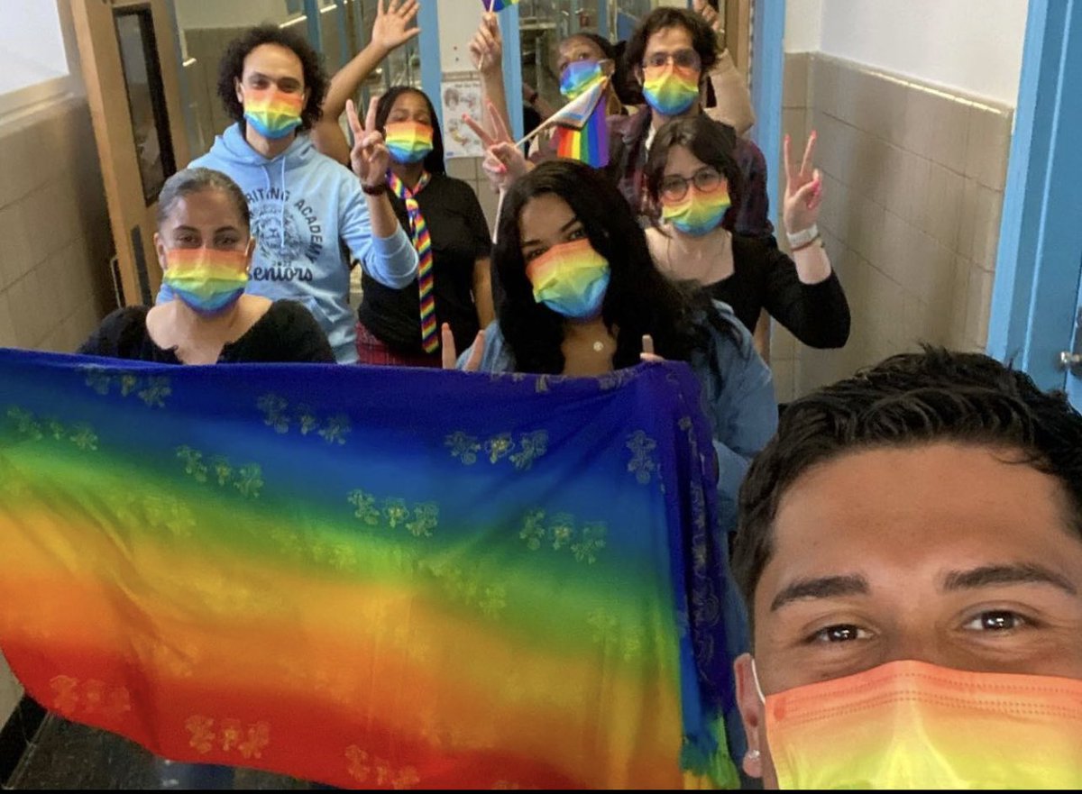 BWA09x323's tweet photo. Pride Parade to show support for our LGBTQ+ community More info at https://t.co/7exGWeAv34 @ucs_uft @CSD9Bronx #NYCDistrict9 #BronxCouncilDistrict16 #BronxCommunityBoard4 @NYCSchools @NYCMayorsOffice @DOEChancellor @nycgov https://t.co/yauhdeMyUy