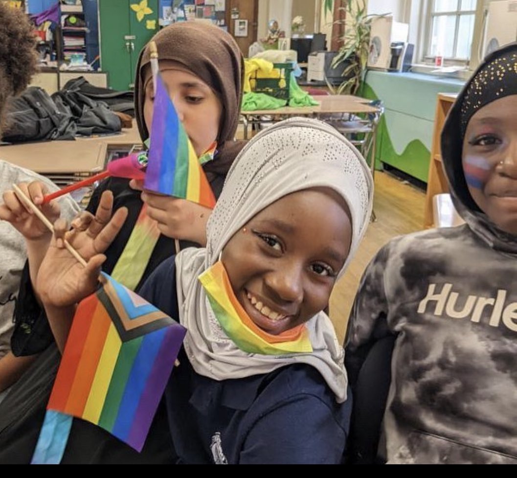 BWA09x323's tweet photo. Pride Parade to show support for our LGBTQ+ community More info at https://t.co/7exGWeAv34 @ucs_uft @CSD9Bronx #NYCDistrict9 #BronxCouncilDistrict16 #BronxCommunityBoard4 @NYCSchools @NYCMayorsOffice @DOEChancellor @nycgov https://t.co/yauhdeMyUy