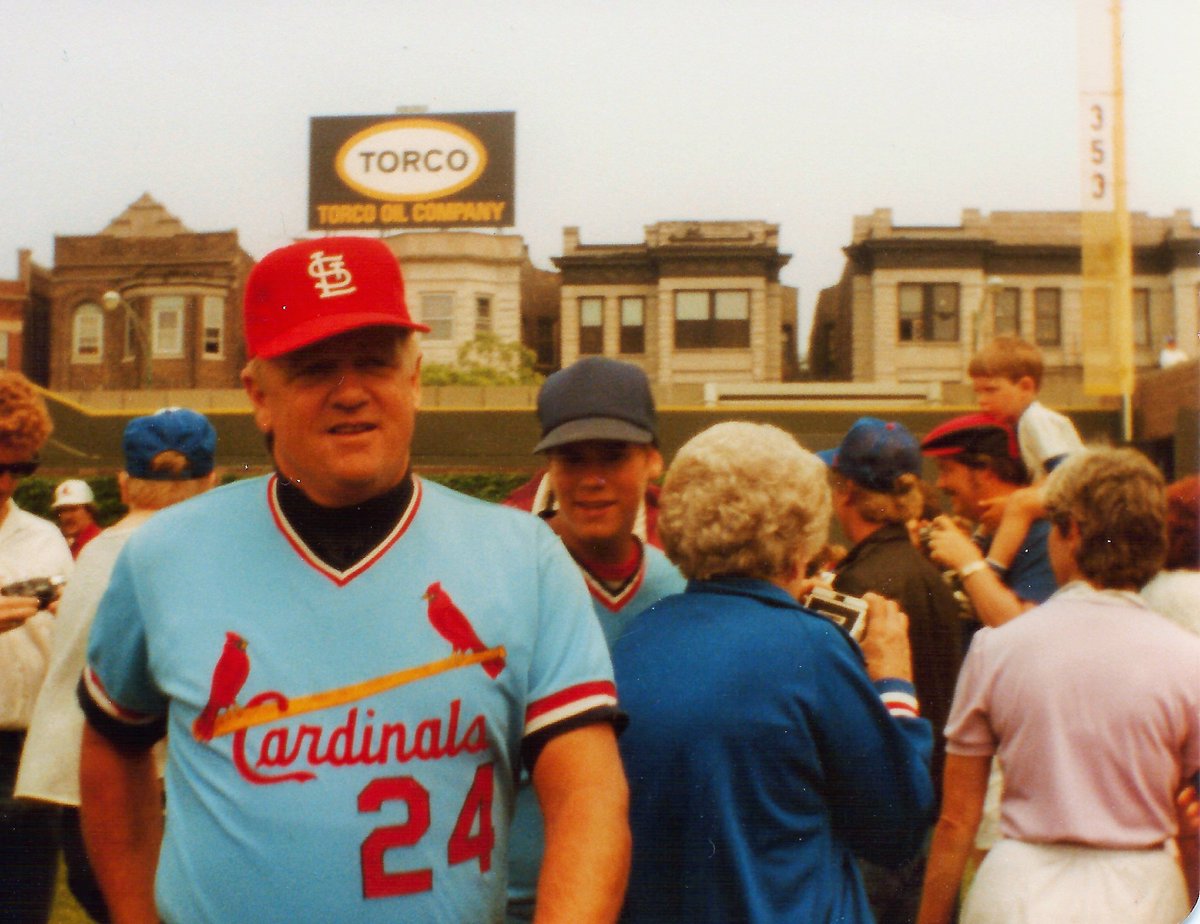 ClubhouseCancer's tweet photo. Attended a @Cubs/@Cardinals Picture Day at Wrigley Field (remember those?) in 1984 and got this great shot of the best ad sign in sports history, but unfortunately also included is a particular white rat.
#Torco @NiseiLounge #GoCubsGo https://t.co/VKFGV6sERr
