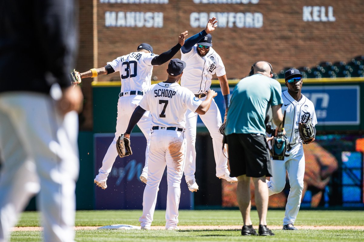 tigers's tweet photo. Public service announcement:
Your Detroit Tigers have won 7 of their last 9 games.

#DetroitRoots https://t.co/0kScDmg8yM
