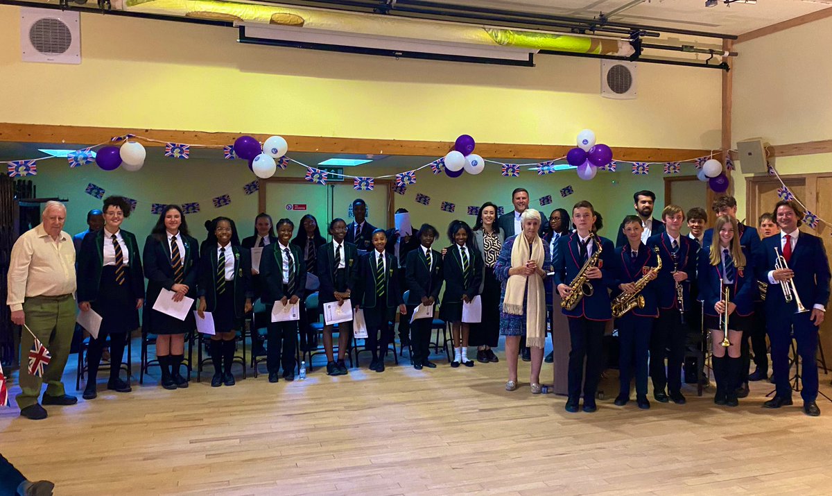 HarrisFedPA's tweet photo. Well done to the students from @HCACP and @HarrisBeckenham who performed so brilliantly at the Platinum Jubilee celebration this evening for @HarrisFed. #PlatinumJubilee #music #memories #History https://t.co/KieajF8qa9