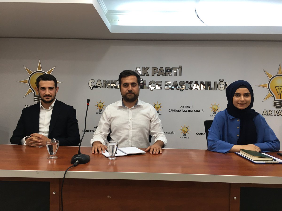 akcankayagenc's tweet photo. Haftalık olağan Yönetim Kurulu toplantımızı İlçe Gençlik Kolları Başkanımız @muratceylan_tr’nin başkanlığında gerçekleştirdik. 

Toplantımızda alınan kararların Çankaya için hayırlı olmasını temenni ediyoruz.

@eyupkadirinan 
@efedemirhann 
@mustafahasgul https://t.co/6XOXPinN0X
