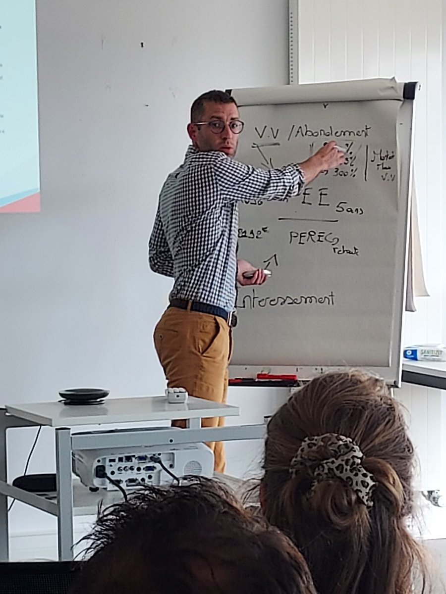Comment motiver, fidéliser vos collaborateurs et attirer les talents? Toutes les solutions RH présentées au Pôle de Lannion! Merci aux chefs d'entreprises présents, à Mathieu, notre animateur IS <a href="/CreditDd22/">Crédit Mutuel DD22</a> et à toute l'équipe du Pôle! 💪👏<a href="/JTessierBZH/">Jerome Tessier</a> <a href="/CMBdevcoDD22/">DEVCO DD22</a> <a href="/UTCMBLannion/">UT CMBLANNION</a>