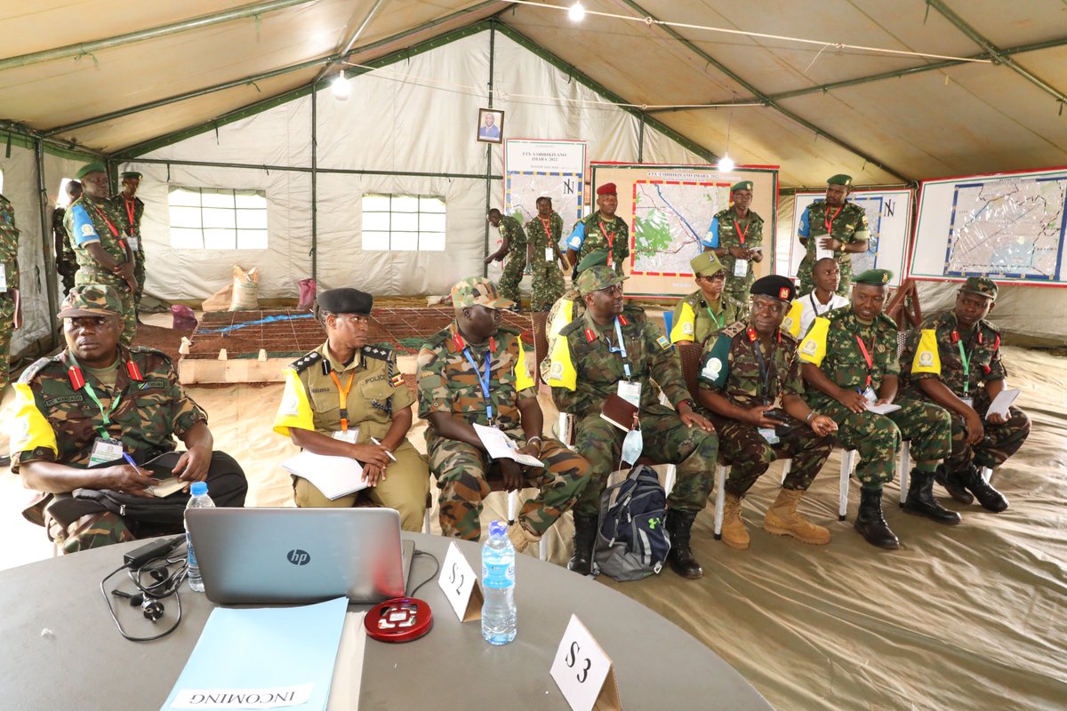 fdnbbi's tweet photo. A la veille de l'ouverture officielle de l’exercice «FTX Ushirikiano Imara 2022» en Ouganda, les évaluateurs ont visité le contingent burundais pour évaluer l’état d’avancement des préparatifs. Ils ont apprécié l’organisation et ont encouragé le commandement à aller de l'avant. https://t.co/IXziAWx4hk