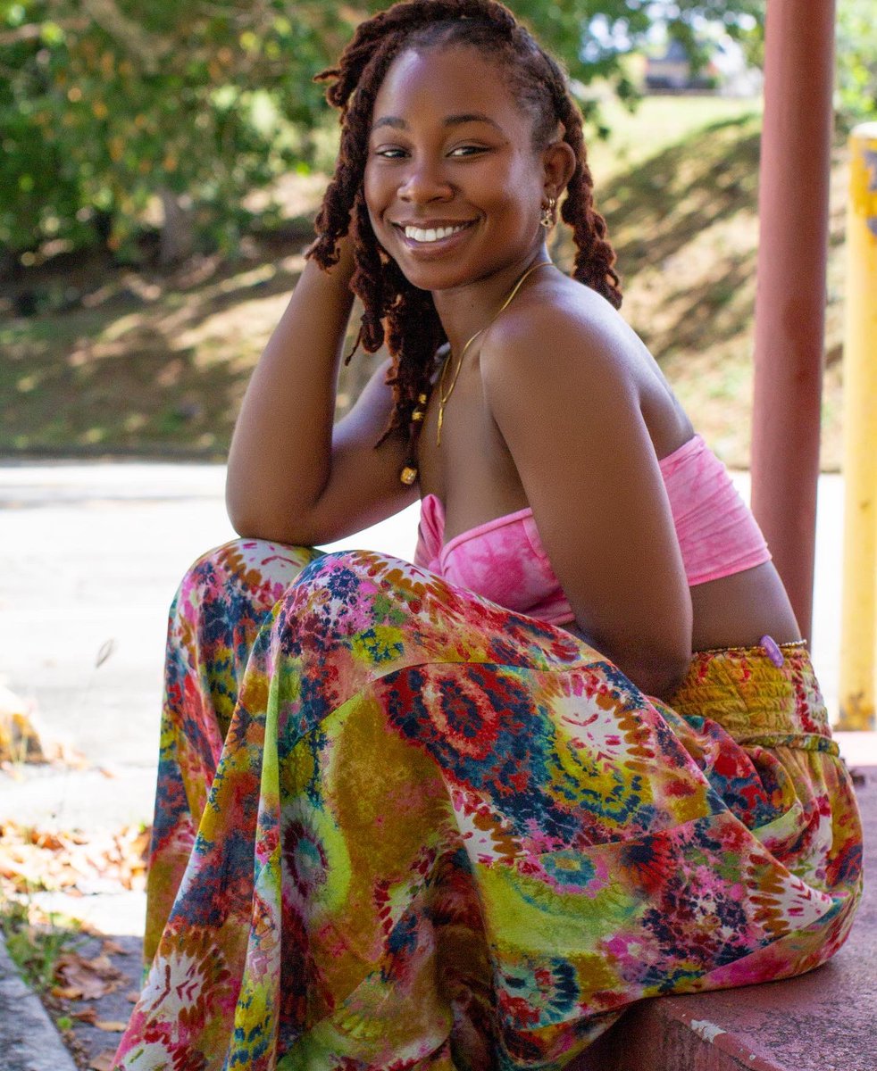 Octavia_darling's tweet photo. Loc Braids 💖 Good Vibes #locs #locstyles #locstyle #locjourney #locstylesforwomen #womenwithlocs #locdhaircommunity #locdqueen #locstutorial https://t.co/pTSrveguKO https://t.co/8VmCe3aT3G