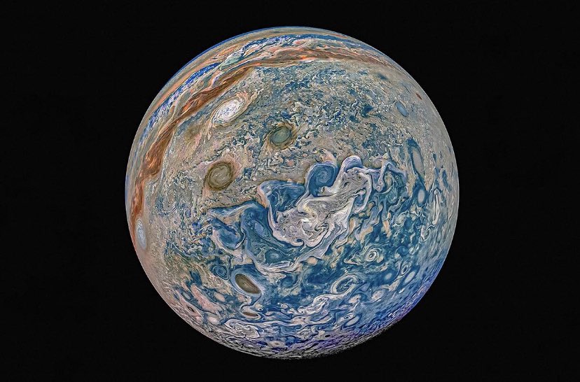 trousnoirs's tweet photo. incroyable photographie de Jupiter prise par la sonde Juno #space #NASA #Jupiter https://t.co/quFrcupaBh