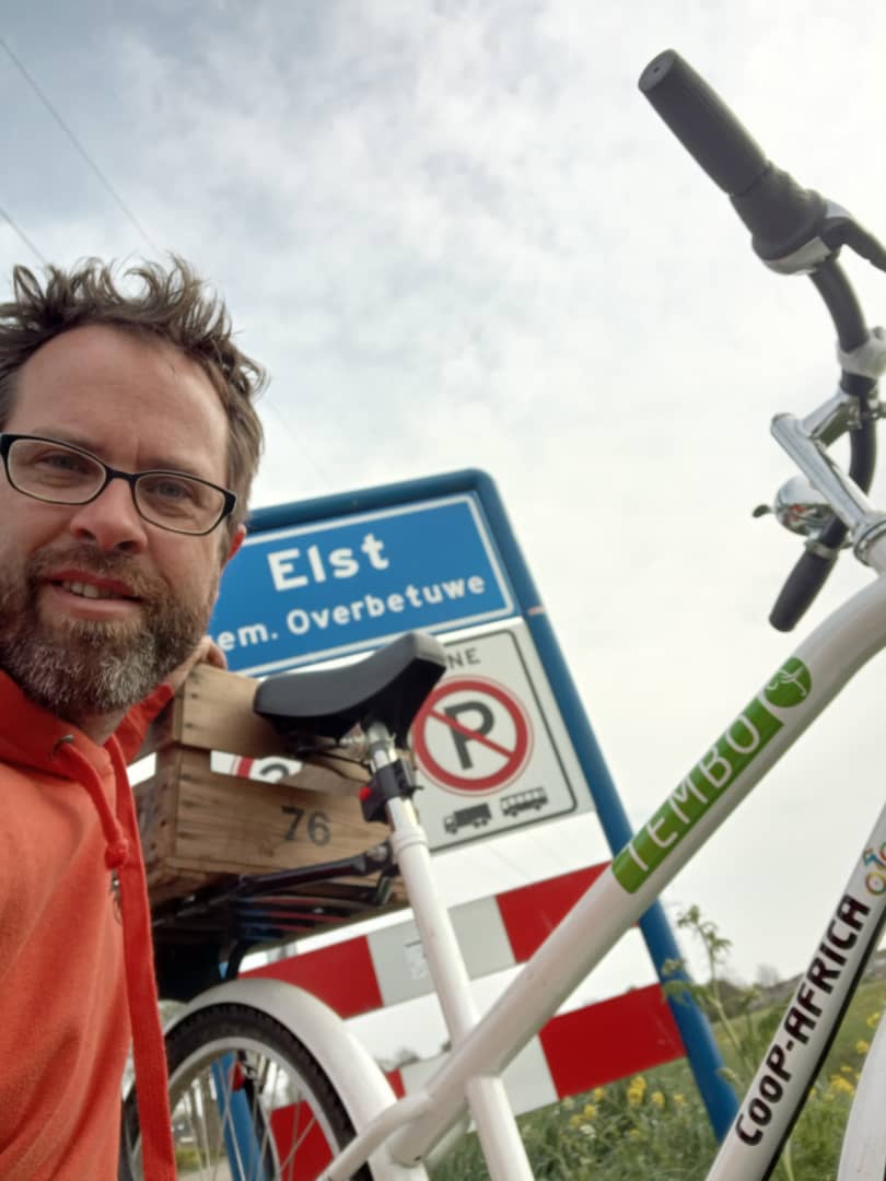 coopafrica's tweet photo. Celebrate #WorldBicycleDay with us! Make a selfie with your bicycle in front of a place name sign post. Post this selfie with #selfiets on your socials to promote the bicycle as changemaker for a better world and tag @coopafrica. #ThankYou #ABikeMakesTheDifference https://t.co/w5QWBZNDrY