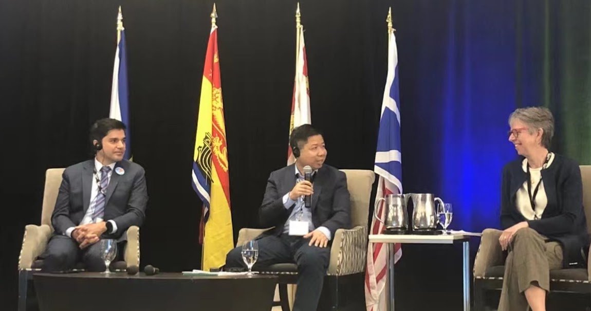 Grateful to have been given the chance to give this presentation to settlement agencies across the Atlantic region <a href="/ARAISA/">َ</a> on digital, social, and managerial innovation at their summit. docs.google.com/presentation/d…