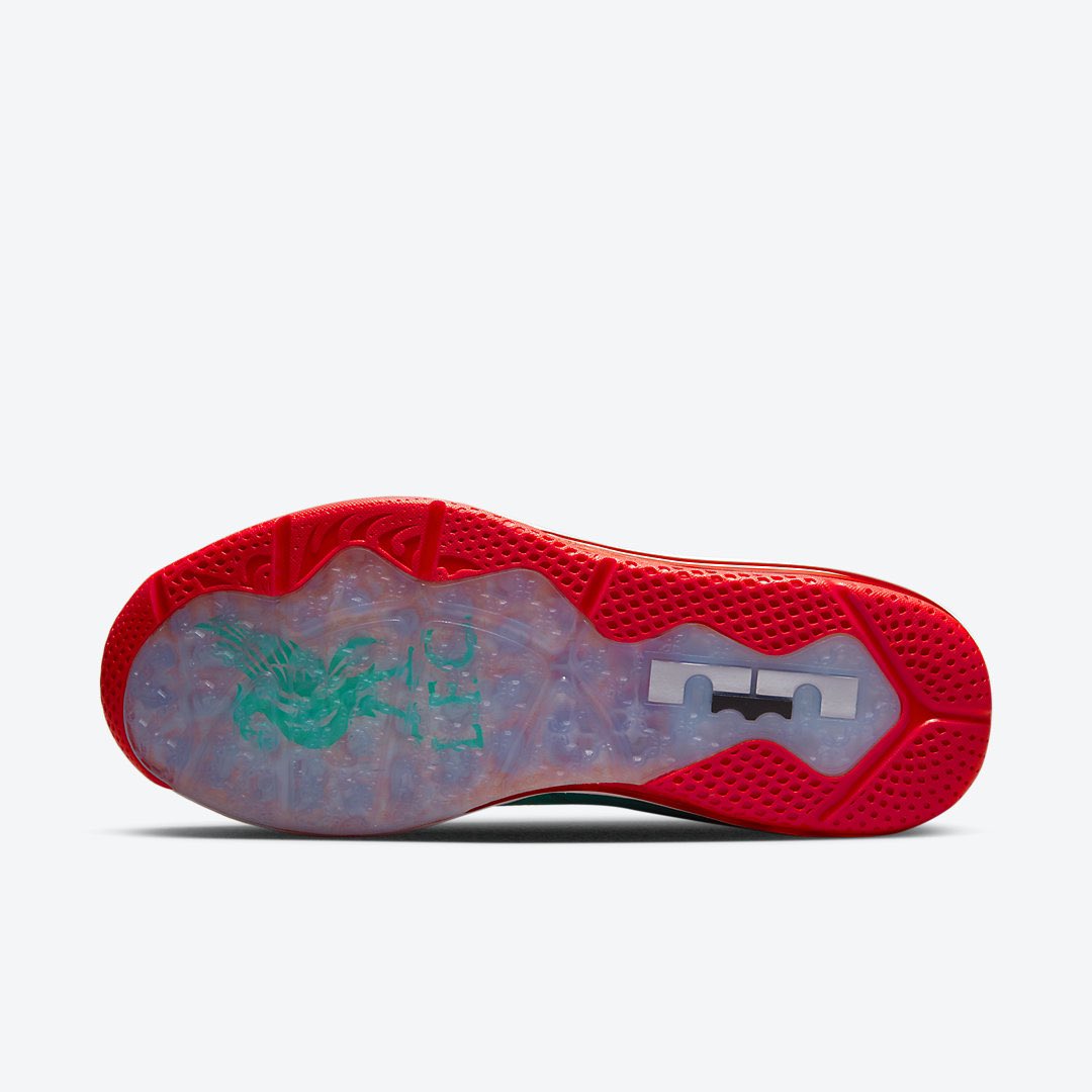 nicekicks's tweet photo. LeBron 9 Low “Reverse Liverpool” 🚩 https://t.co/B0S637MKS8