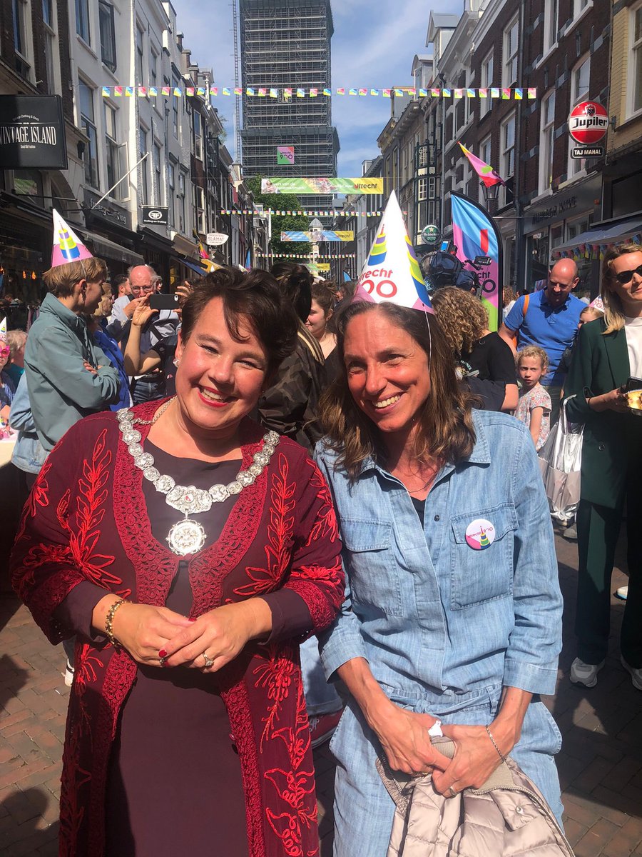 Utrecht and Hilde share their birthday! Wonderful day ending with Kensington  concert from the Dom tower. Thank you @sharon_dijksma @GemeenteUtrecht