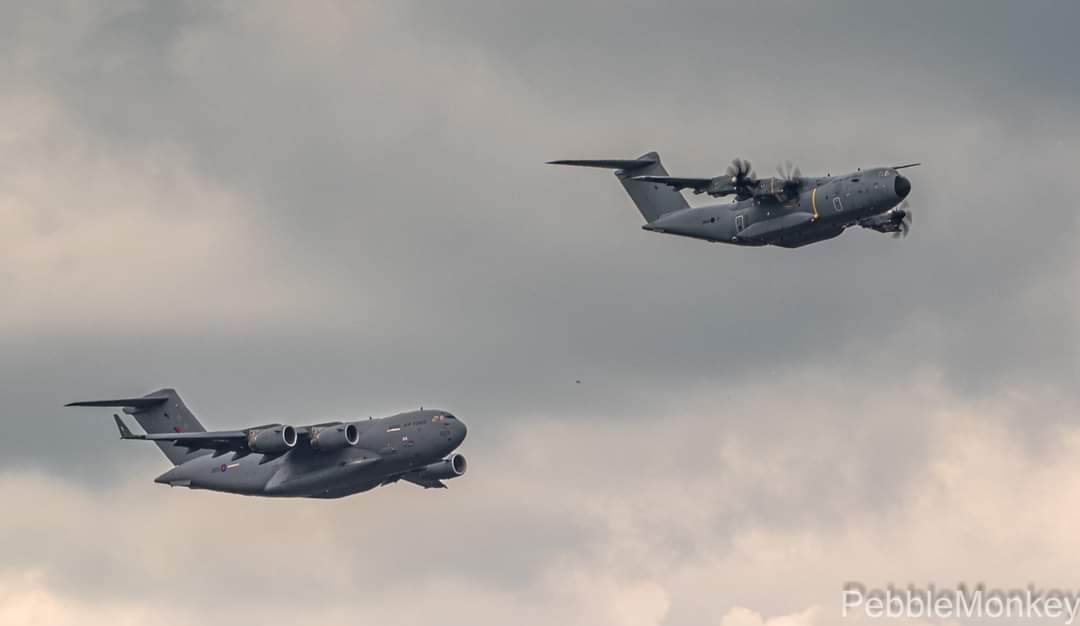 MarkbBentley's tweet photo. Other frames arrive back to #BrizeNorton @BFBSBrizeNorton @AirTanker @99Sqn #10sqn #101sqn @70SqnA400M @30SqnRAF https://t.co/c1waKqVpn5