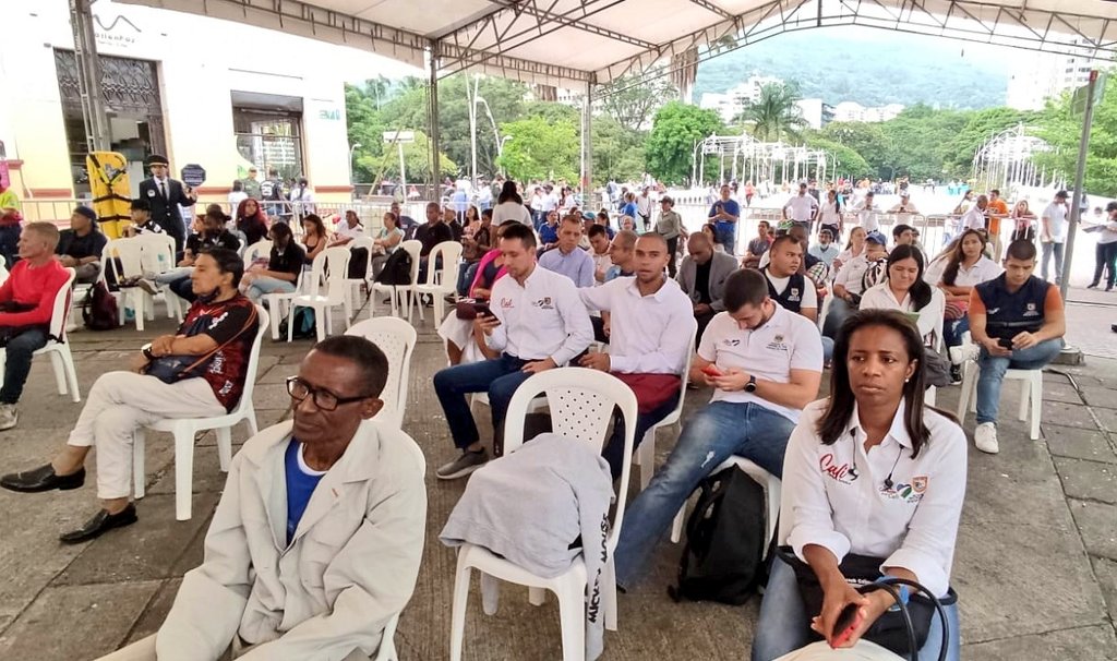 Caliturismocol's tweet photo. #Acciones Hoy conmemoramos el Día Internacional del Turismo Responsable. En el Bulevar del Río, en articulación con @MincomercioCo, presentamos las estrategias que desarrollamos para fortalecer el Turismo Responsable en Cali.
#DíaTurismoResponsable 
@AlcaldiaDeCali https://t.co/elw9ACYtmc