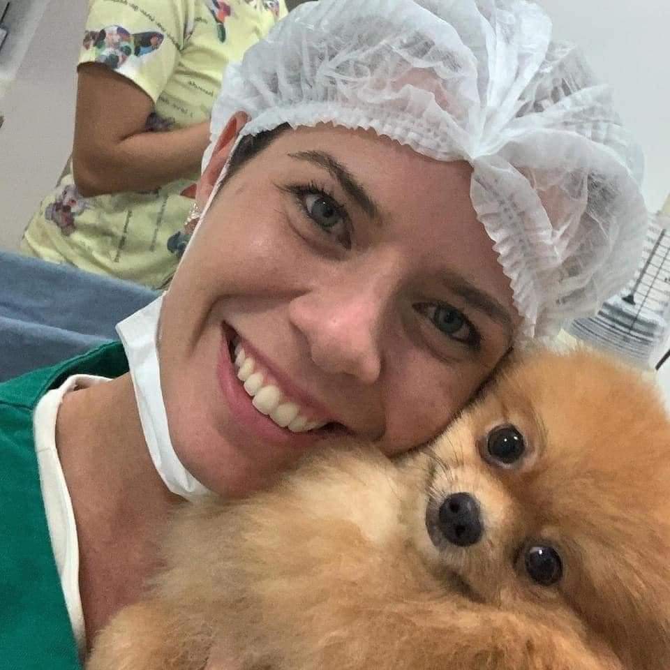 thehappydog_'s tweet image. This dog just gave birth to 2 puppies , this is her proud face ❤🥰