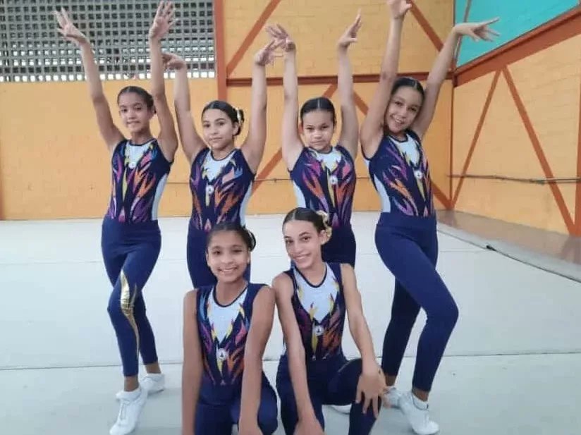 Las atletas pertenecientes al Club de Gimnasia DT Aeróbic de San Carlos, obtuvieron 13 medallas en el Campeonato Nacional de Clubes y Copa Nacional Cuerpo Elástico de Gimnasia Aeróbica, realizado entre el 25 y 29 de mayo en la ciudad de Valera, estado Trujillo.