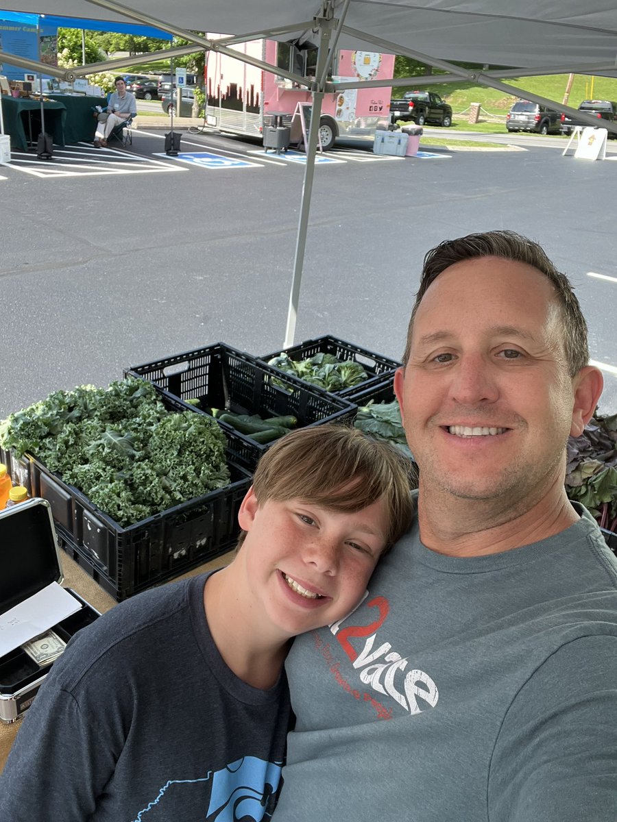 Cul2vateFarms's tweet photo. Come see us at @FarminInTheHall tonight until 7! https://t.co/N4B1ZZ8WTJ