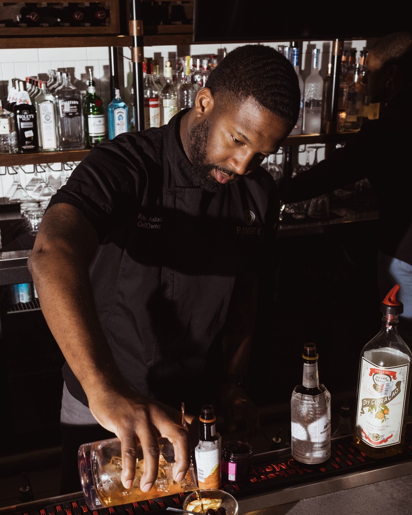 diazadgroup's tweet photo. Behind the bar with Chef Kev — Photographing craft cocktails for @pangeadallas 📸 #BTS https://t.co/shBAGfPyVd