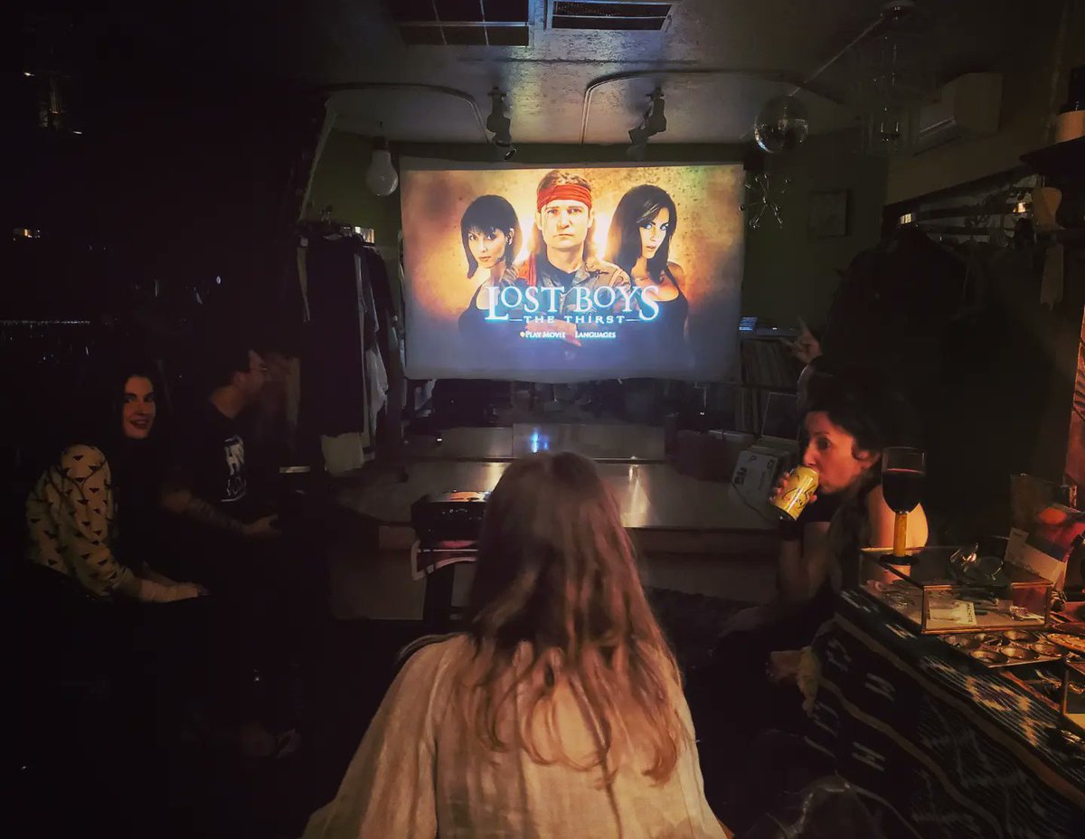 universaldorkhq's tweet photo. Pulled out the projector @babylonvintage 4 the full on @Corey_Feldman experience w/ the highly underrated sequel to the Lost Boys: The Thirst! All fans of the 1st, 1st time view, had LOTS of fun w/ it! Need that LB werewolf sequel! #lostboyssequel #coreyfeldman #frogbros #80s https://t.co/nFS5OhgSNo