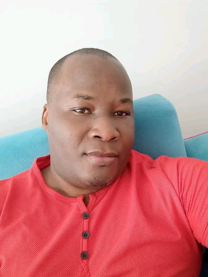 model_bobi's tweet photo. Happy birthday king of social media our one and only teacher @LumbuyeFredK may you leave long 🙏 🙏 https://t.co/SlR8xHOJbJ