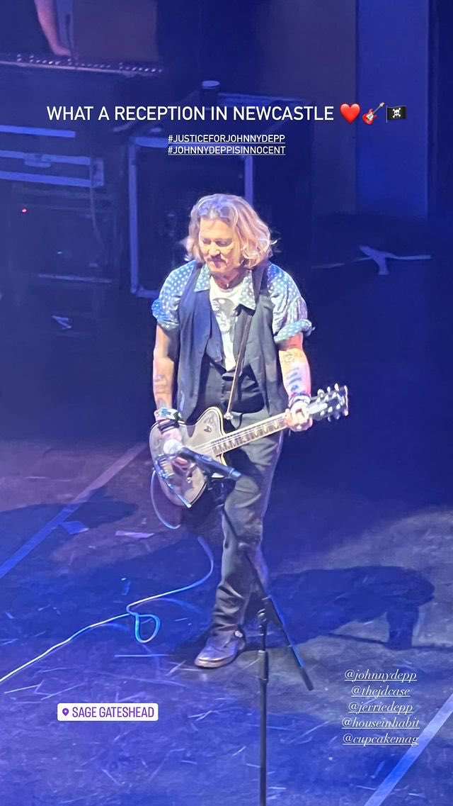 ReemDepp's tweet photo. #johnnydepp ❤️❤️at sage Gateshead,Newcastle, June 02, 2022.(📸 liannetemps_) https://t.co/5trmjPE186