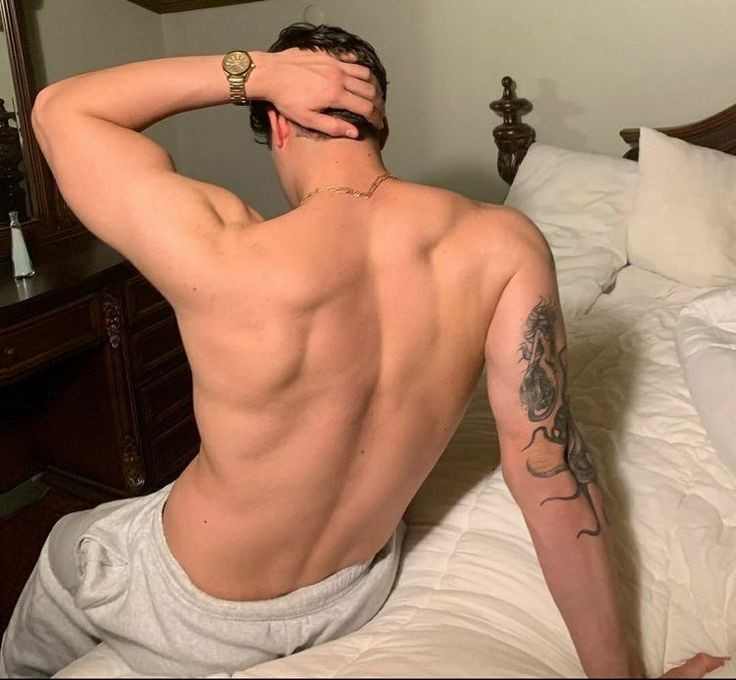 DylanObWf's tweet image. Buenas, por ser tú podrías ver más tattos si quieres